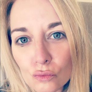 Meet your Posher, Chrysti